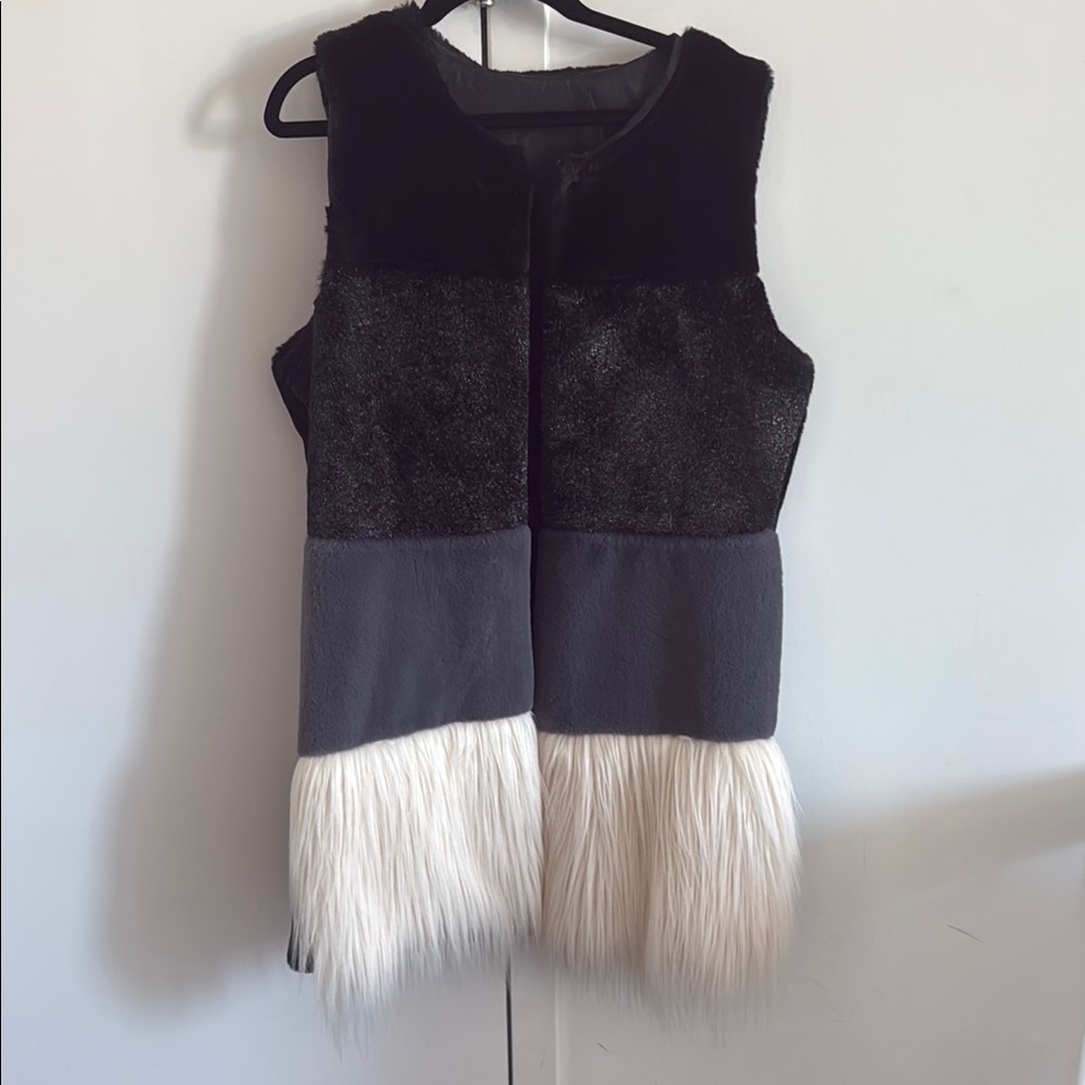 Stylish Black and Gray Faux Fur Vest one size